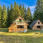 Horská chata Pod Horou A Za Potokom, Podbanské